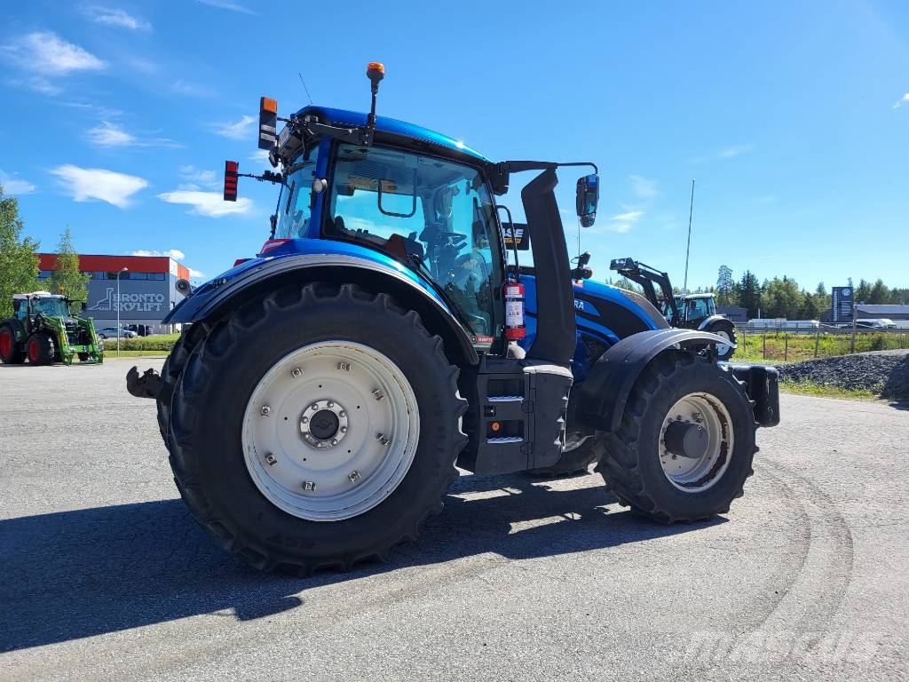 Valtra T 215 V Traktorer