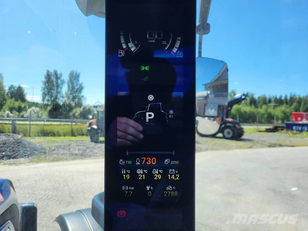 Valtra T 215 V Traktorer