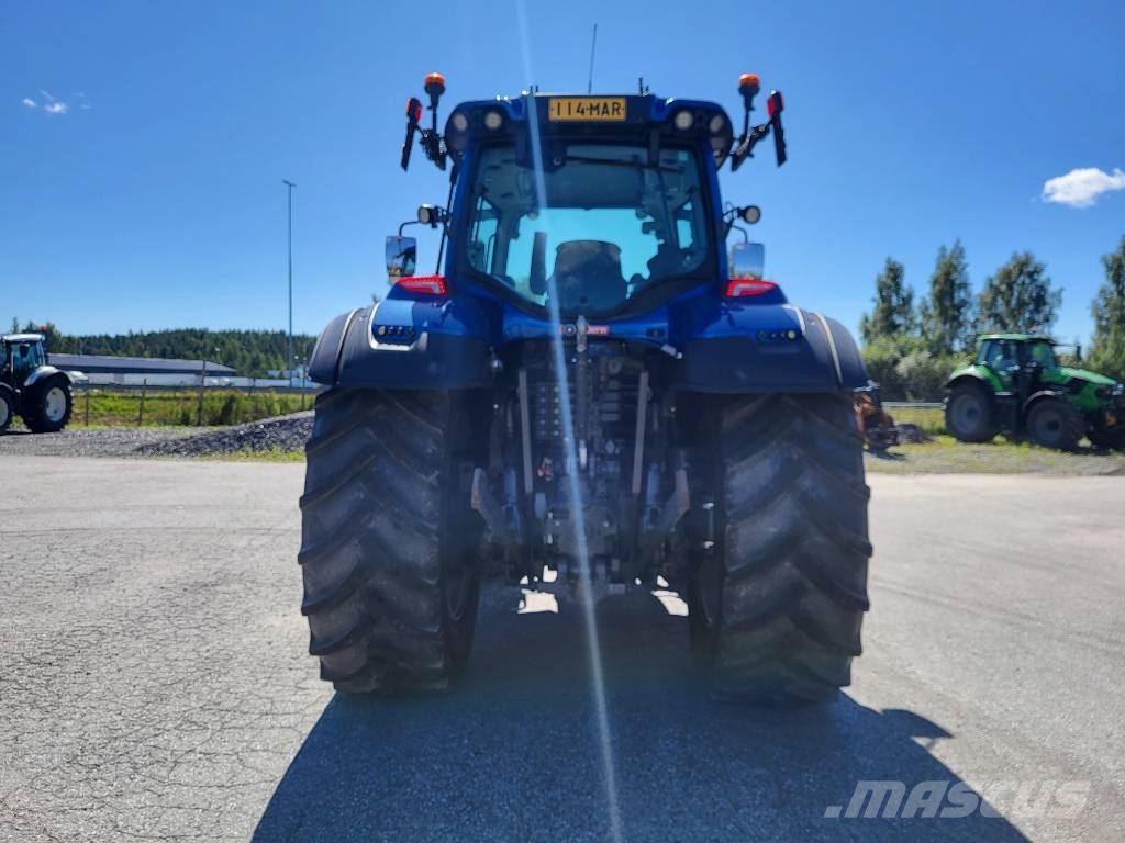 Valtra T 215 V Traktorer