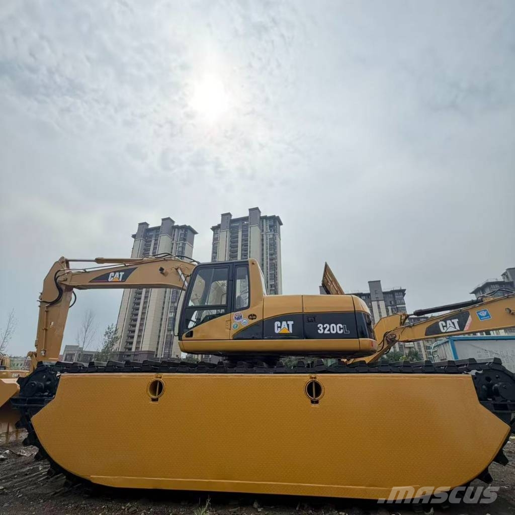 CAT 320 C L Amphibious Excavator Polovni amfibijski bageri
