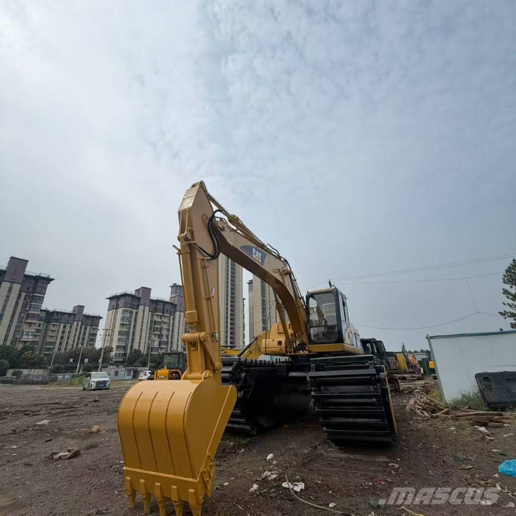 CAT 320 C L Amphibious Excavator Polovni amfibijski bageri