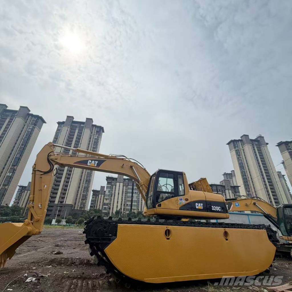 CAT 320 C L Amphibious Excavator Polovni amfibijski bageri