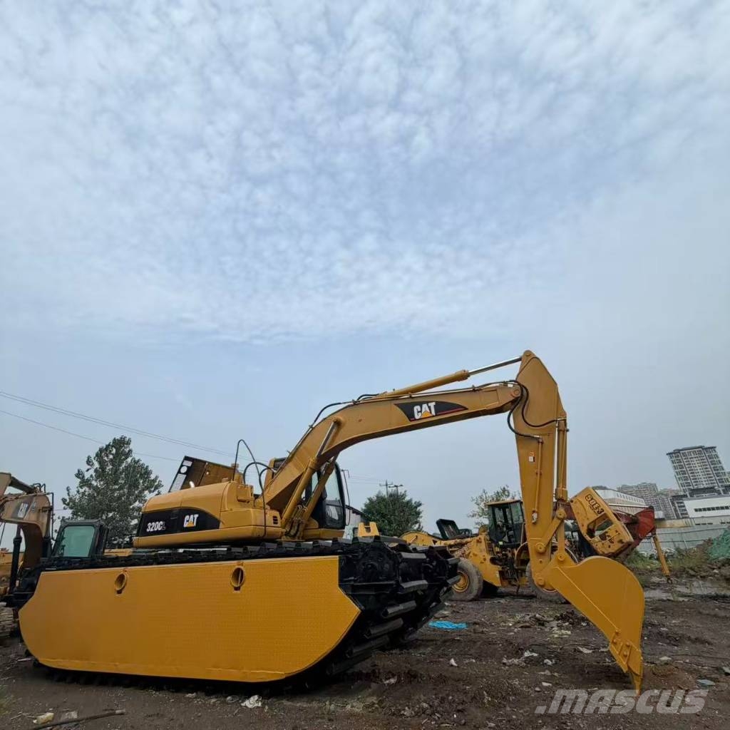 CAT 320 C L Amphibious Excavator Polovni amfibijski bageri