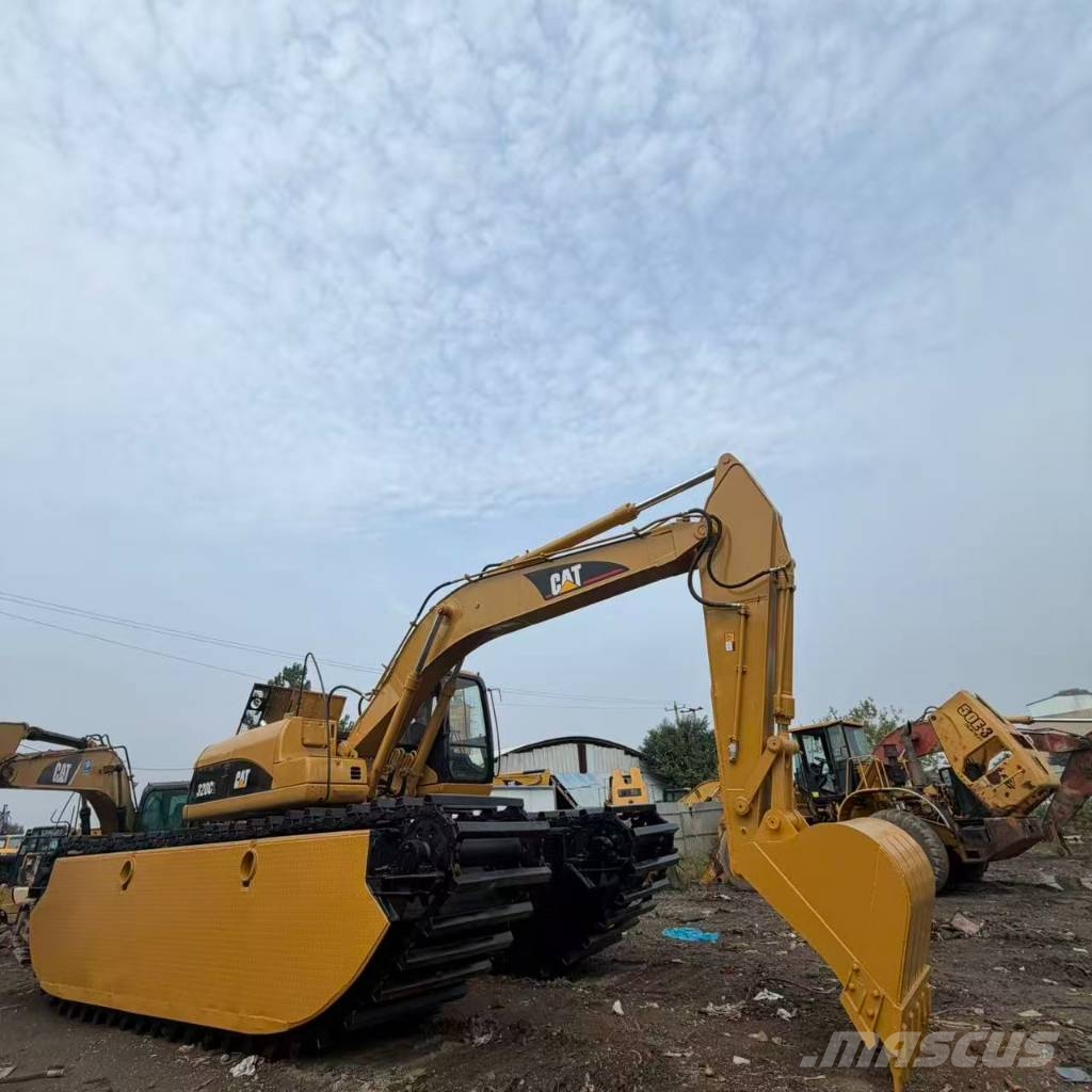 CAT 320 C L Amphibious Excavator Polovni amfibijski bageri