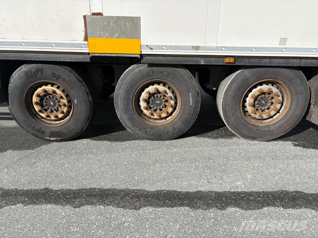 Schmitz Cargobull Trailer Reefer Flower Width & Dual Temp & Double S Semirimorchi a temperatura controllata