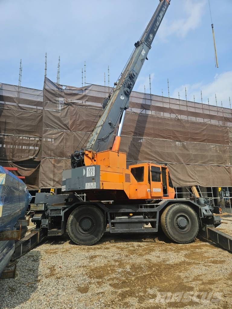 Komatsu LW 250-3 越野起重機