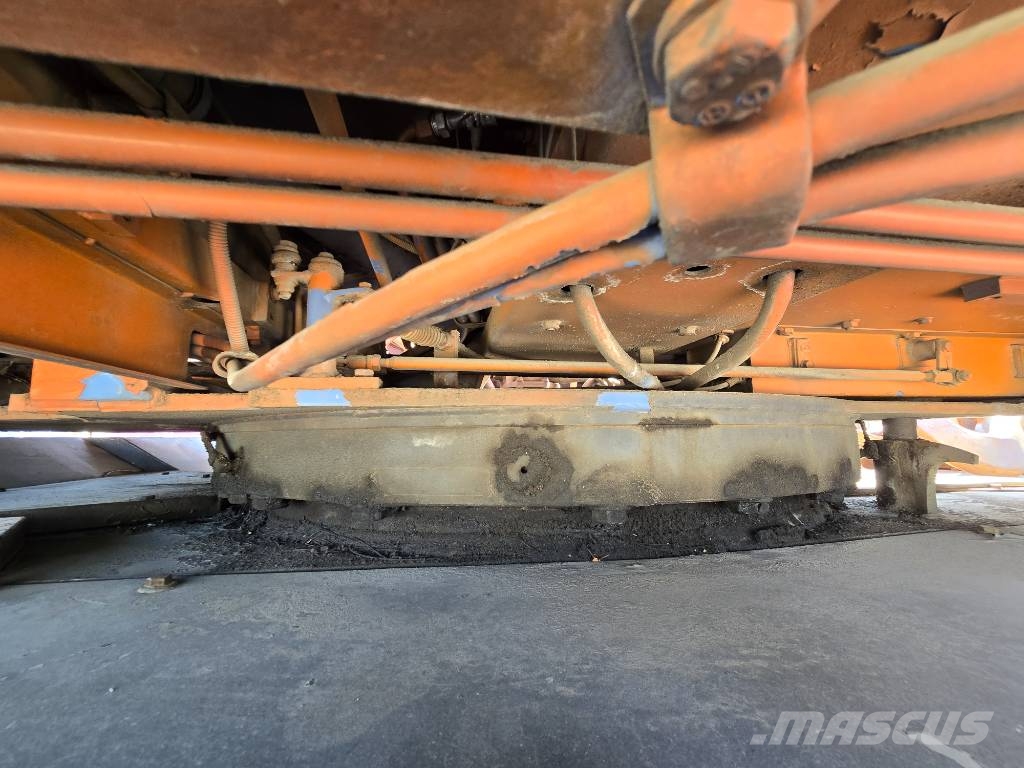 Komatsu LW 250-3 越野起重機