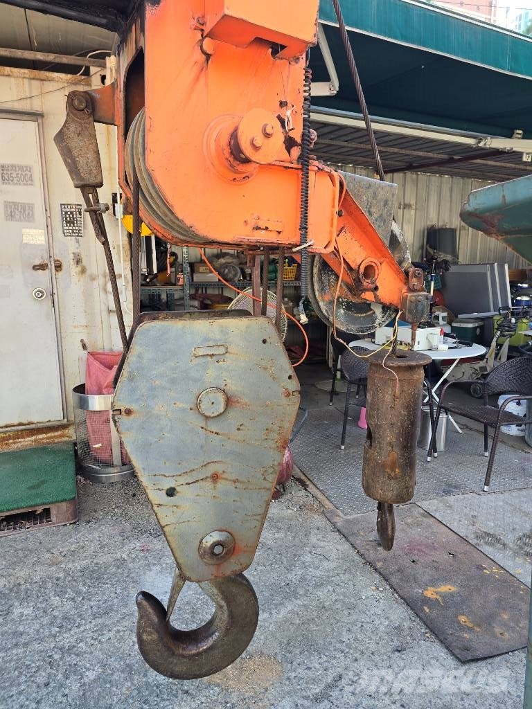 Komatsu LW 250-3 越野起重機