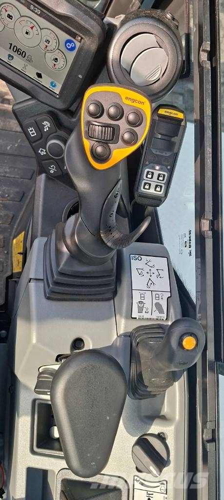 Bobcat E60 Kaivinkone Engcon pyörittäjällä Mini kotrók < 7t