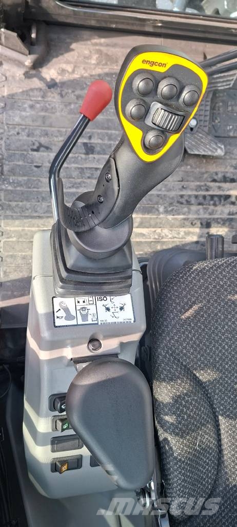 Bobcat E60 Kaivinkone Engcon pyörittäjällä Mini kotrók < 7t