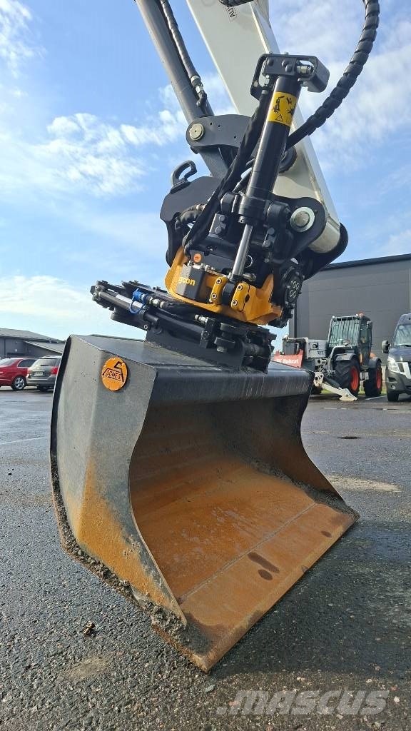 Bobcat E60 Kaivinkone Engcon pyörittäjällä Mini kotrók < 7t