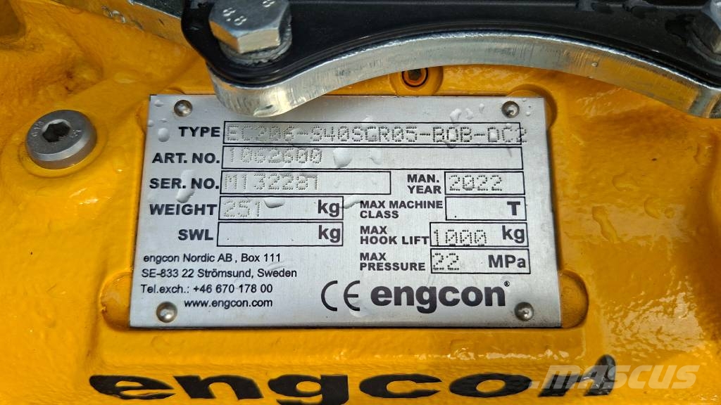 Bobcat E60 Kaivinkone Engcon pyörittäjällä Mini kotrók < 7t