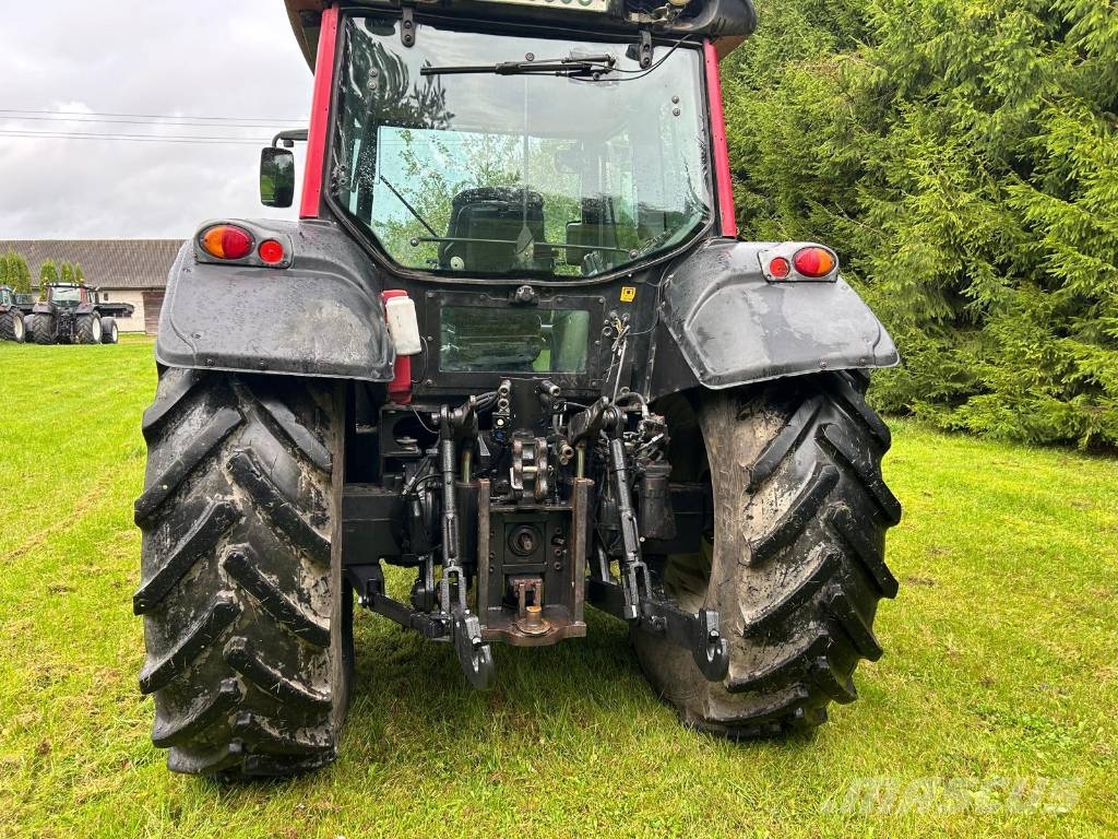 Valtra N 111 HiTech Traktori