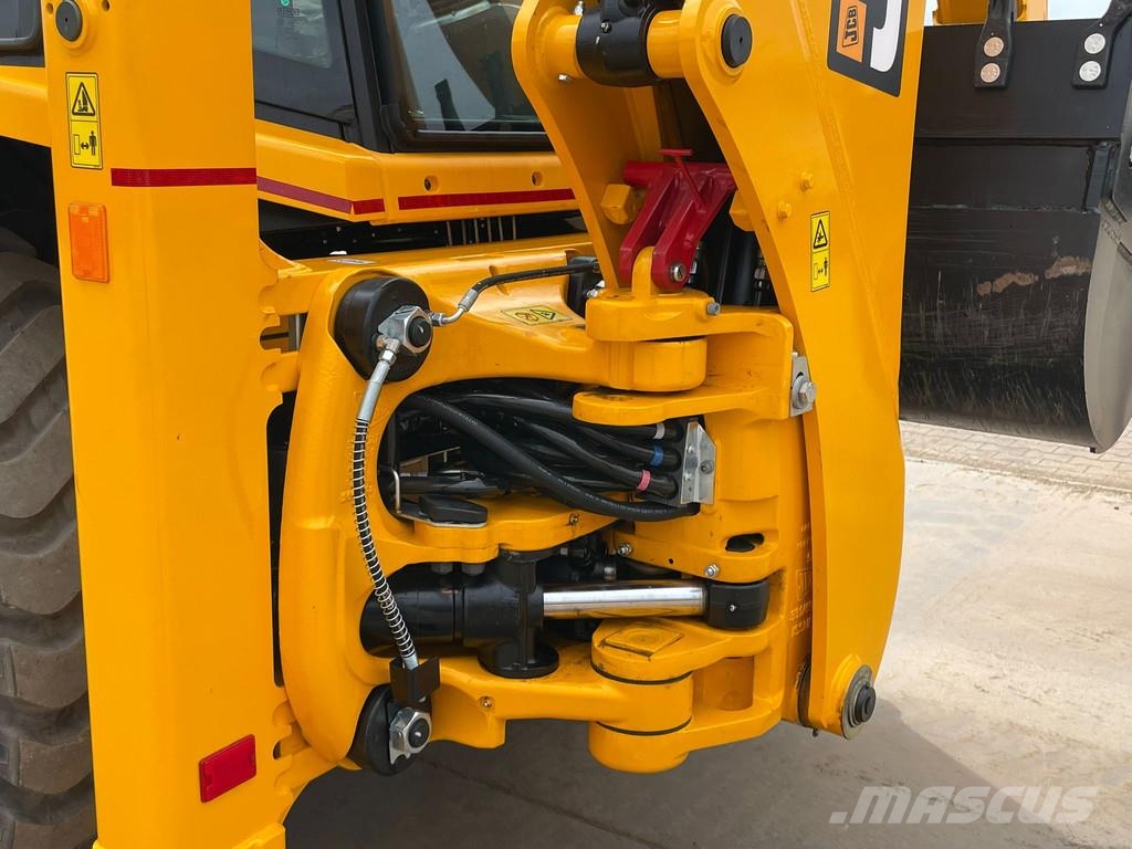 JCB 3DX 4x4 A/C Hammerlines Backhoe loaders