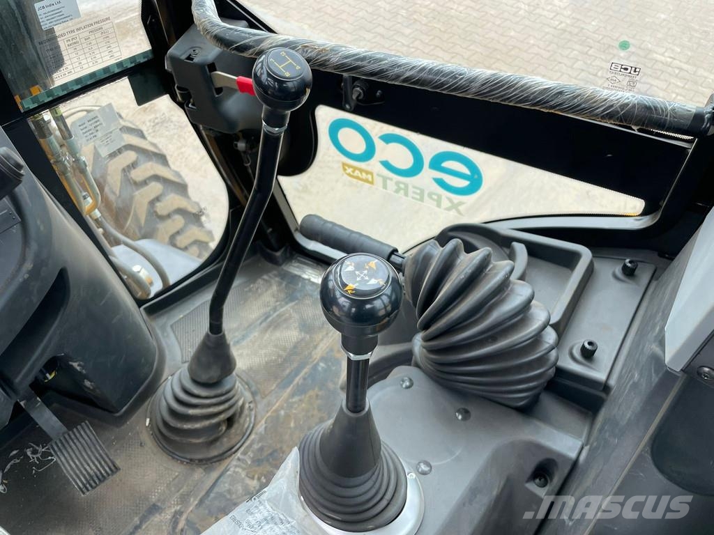 JCB 3DX 4x4 A/C Hammerlines Backhoe loaders