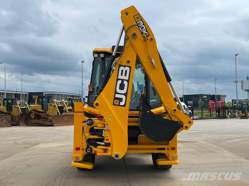 JCB 3DX 4x4 A/C Hammerlines Backhoe loaders