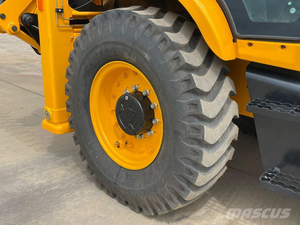 JCB 3DX 4x4 A/C Hammerlines Backhoe loaders