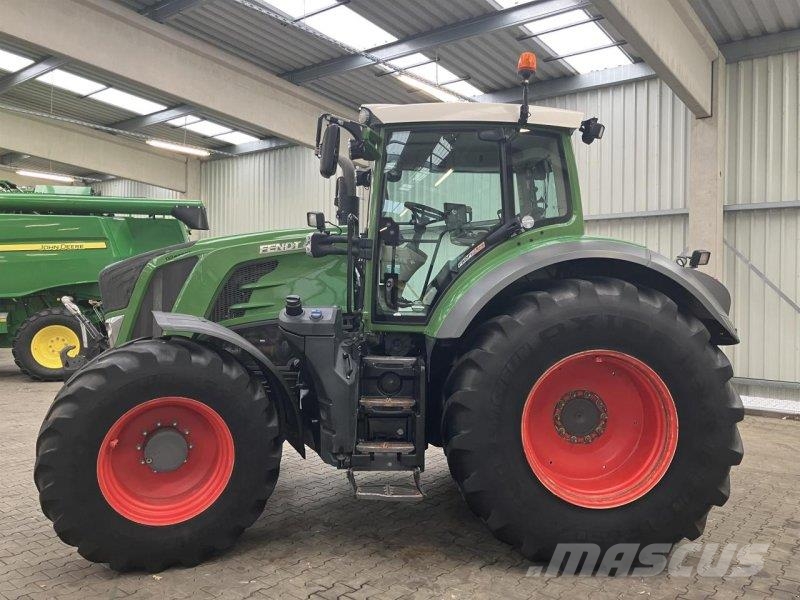 Fendt 826 Vario ProfiPlus Tracteur