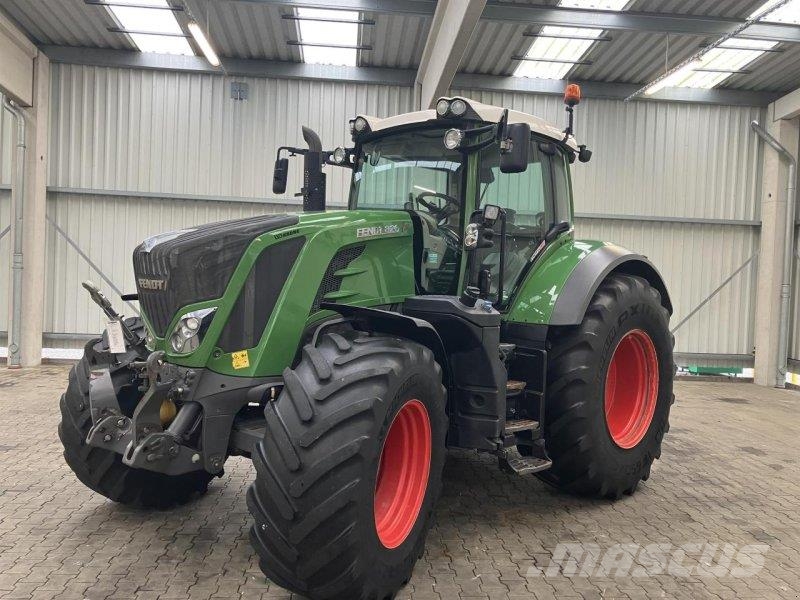 Fendt 826 Vario ProfiPlus Tracteur