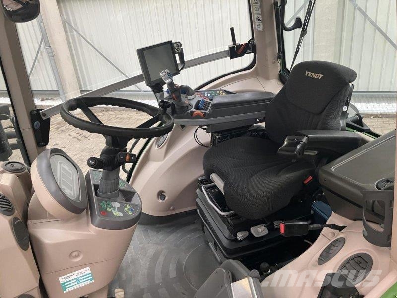 Fendt 826 Vario ProfiPlus Tracteur