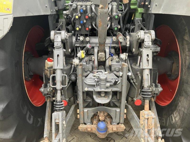 Fendt 826 Vario ProfiPlus Tracteur