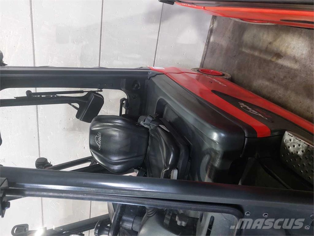 Linde E25L Electric forklifts