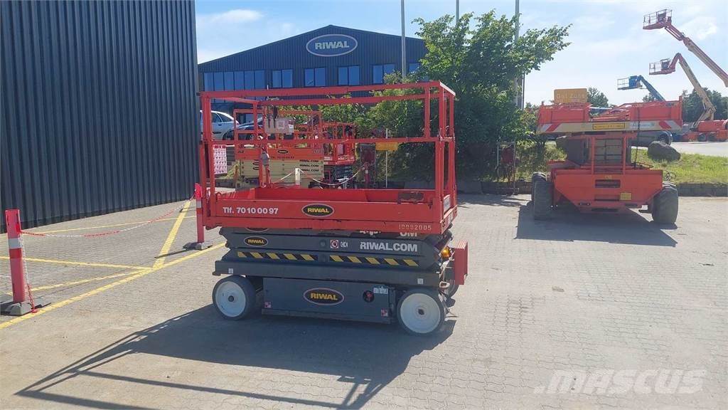 SkyJack SJIII4620 Šķerveida pacēlāji