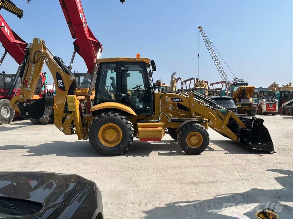 CAT 420 F Rovokopači