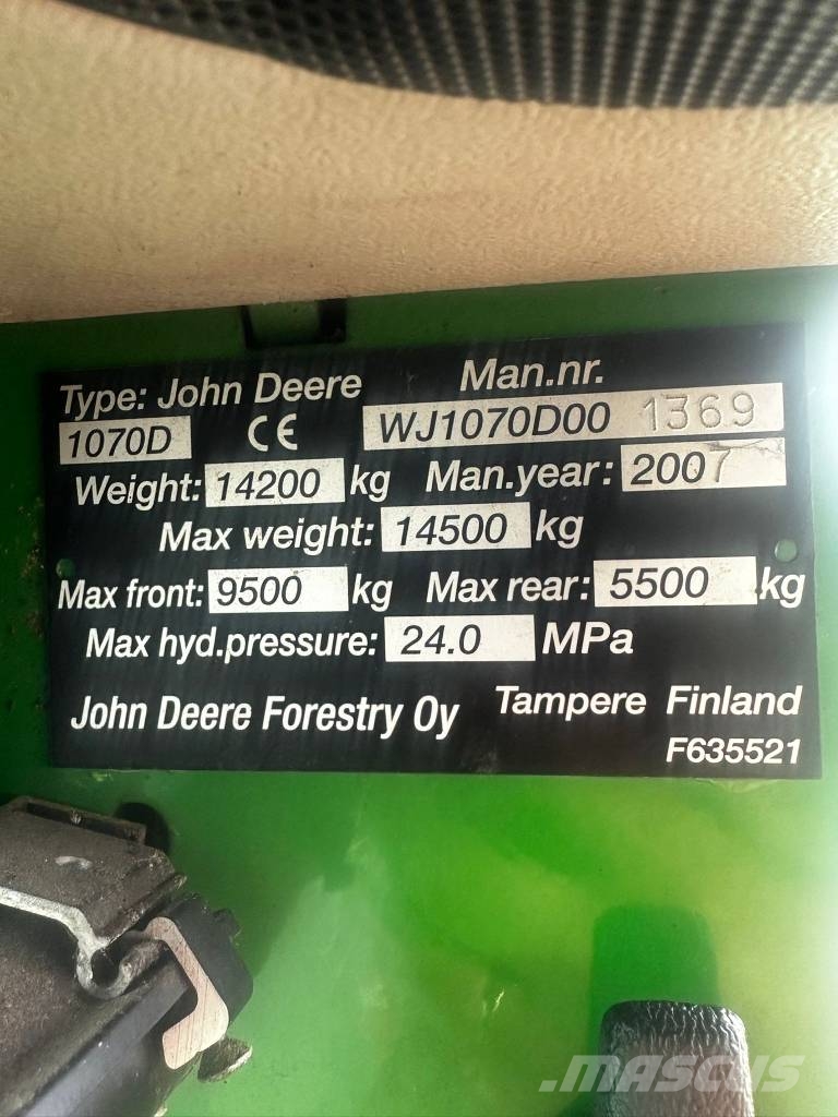 John Deere 1070 D Eco III Harvester