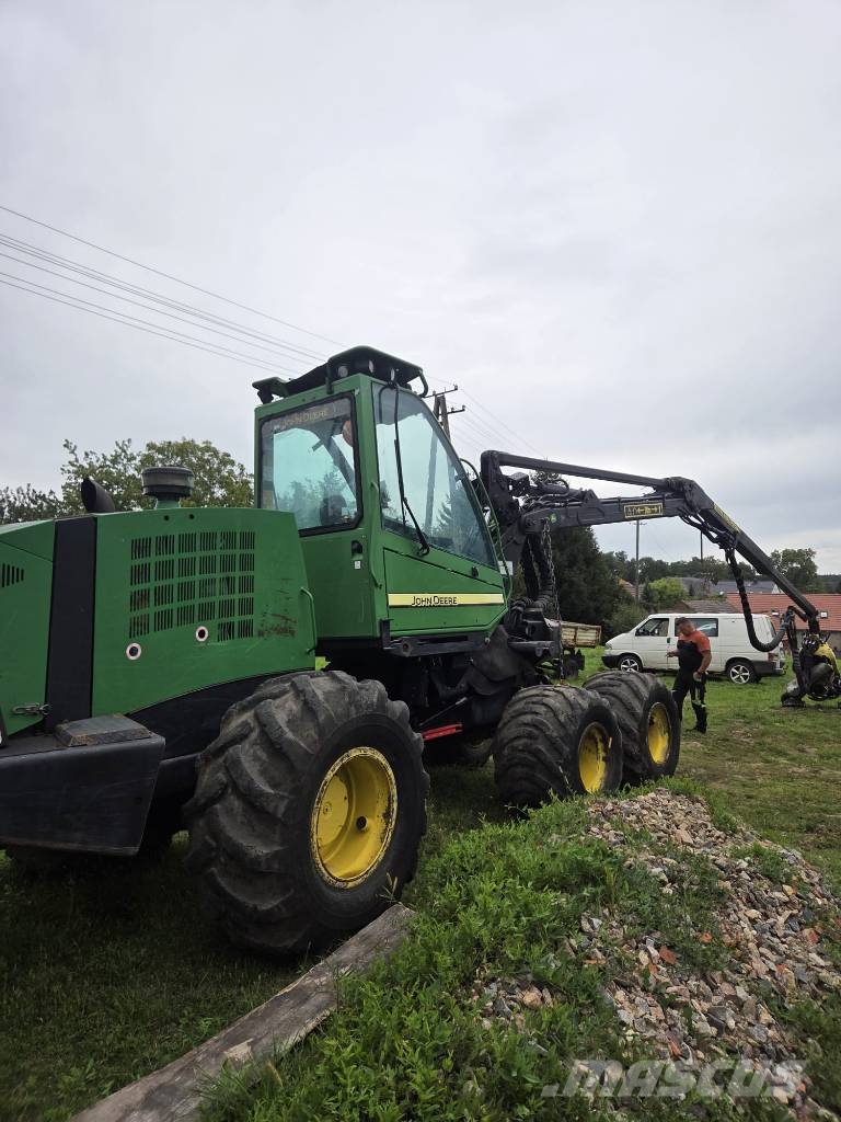 John Deere 1070 D Eco III Harvester
