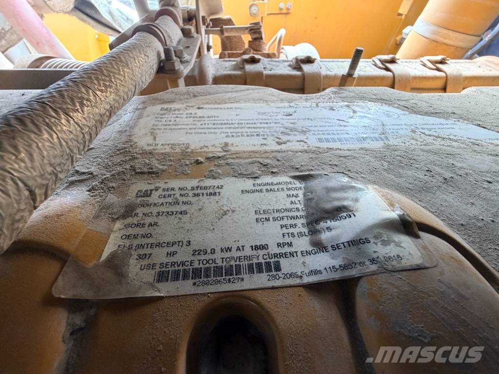 CAT 966M Wielladers