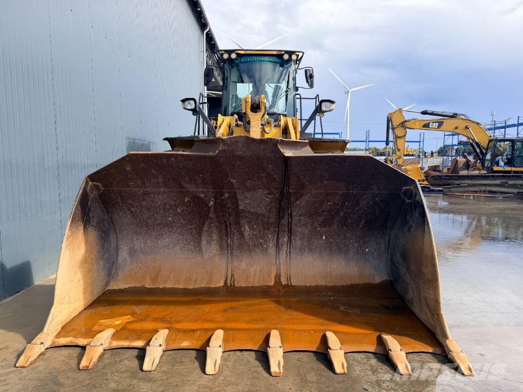 CAT 966M Wielladers