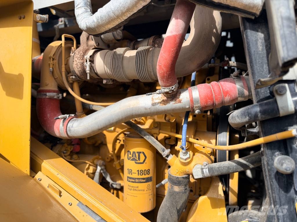 CAT 966M Wielladers