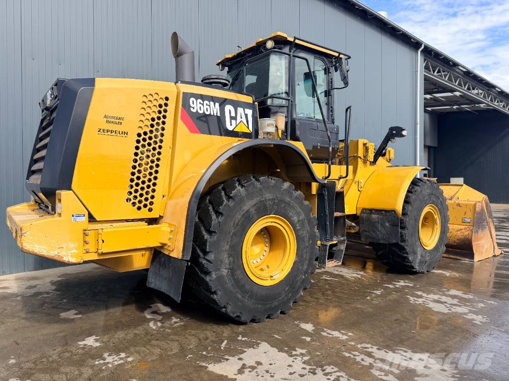 CAT 966M Wielladers