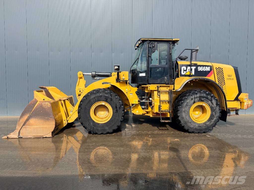 CAT 966M Wielladers
