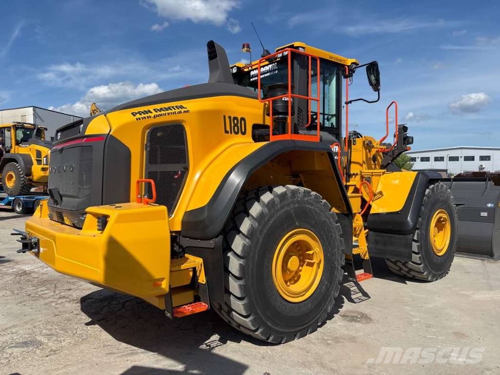 Volvo L180 Uthyres/For Rental لوادر بعجل