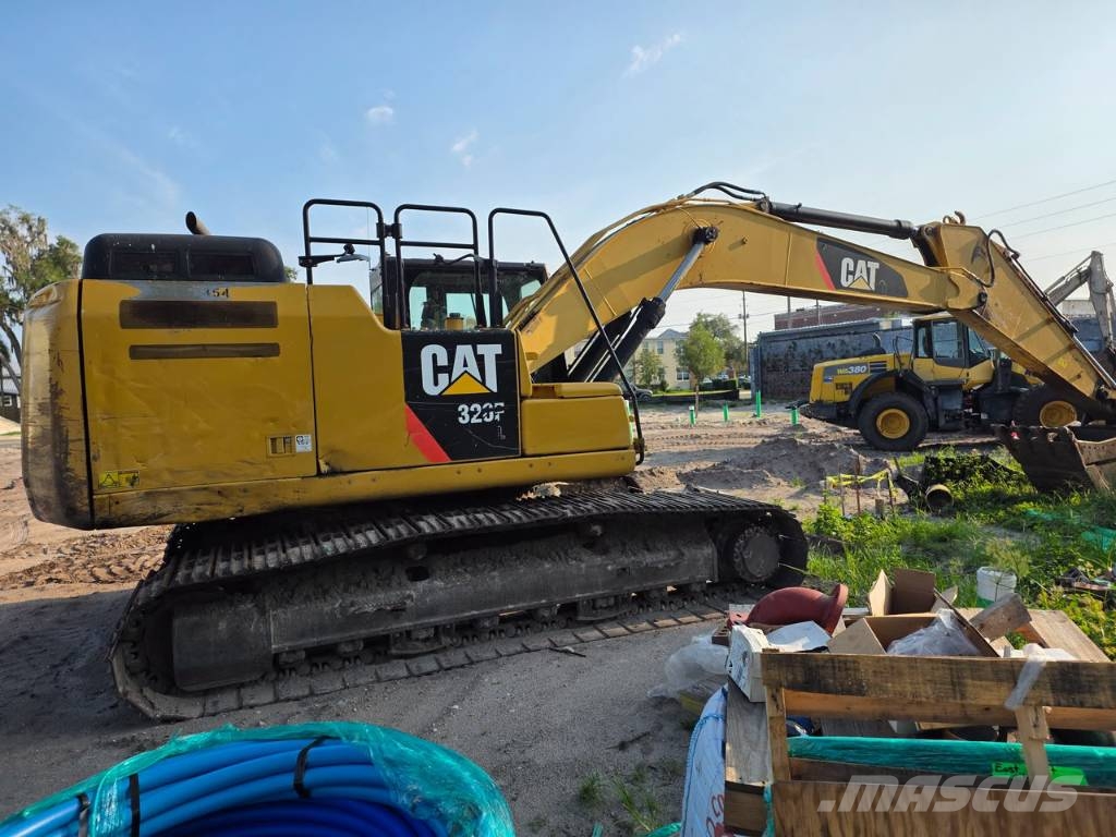 CAT 326 F L Crawler excavators