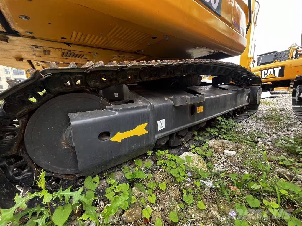 Komatsu PC 160 حفارات زحافة