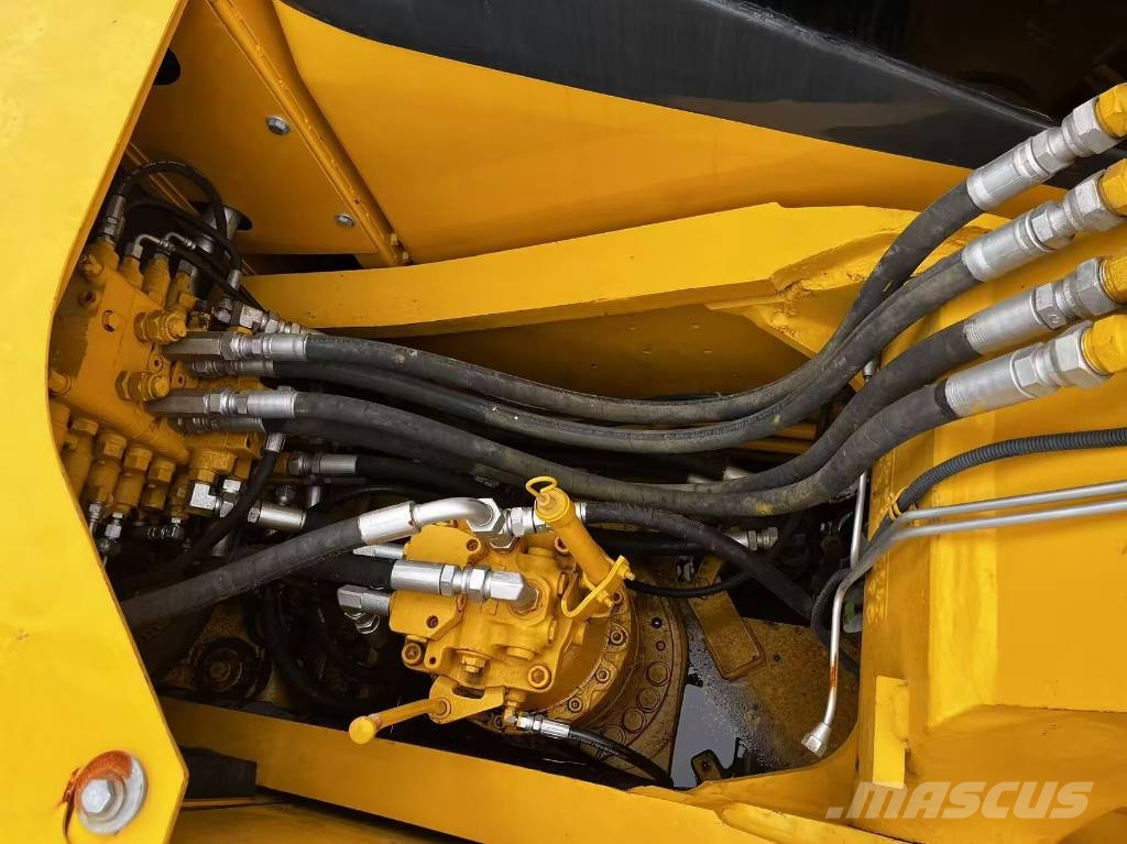 Komatsu PC 160 حفارات زحافة