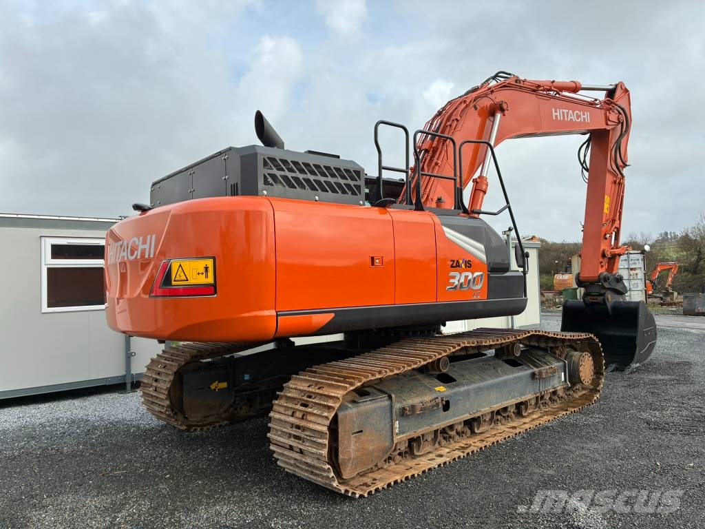 Hitachi ZX 300 LC-7 Kāpurķēžu ekskavatori