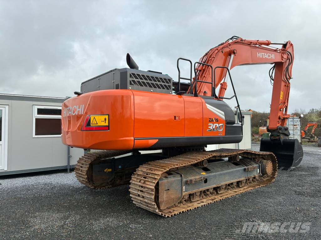 Hitachi ZX 300 LC-7 Kāpurķēžu ekskavatori