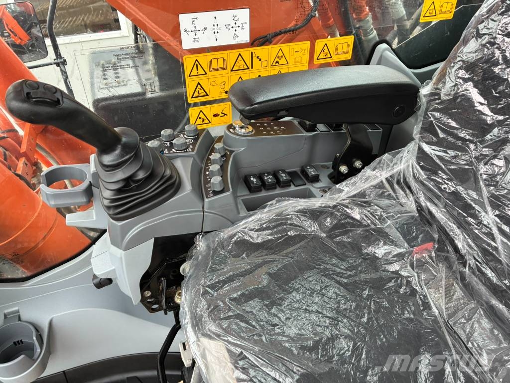 Hitachi ZX 300 LC-7 Kāpurķēžu ekskavatori