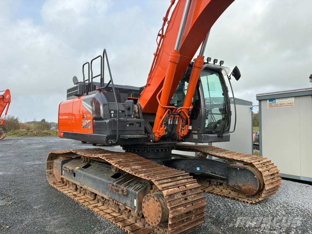 Hitachi ZX 300 LC-7 Kāpurķēžu ekskavatori