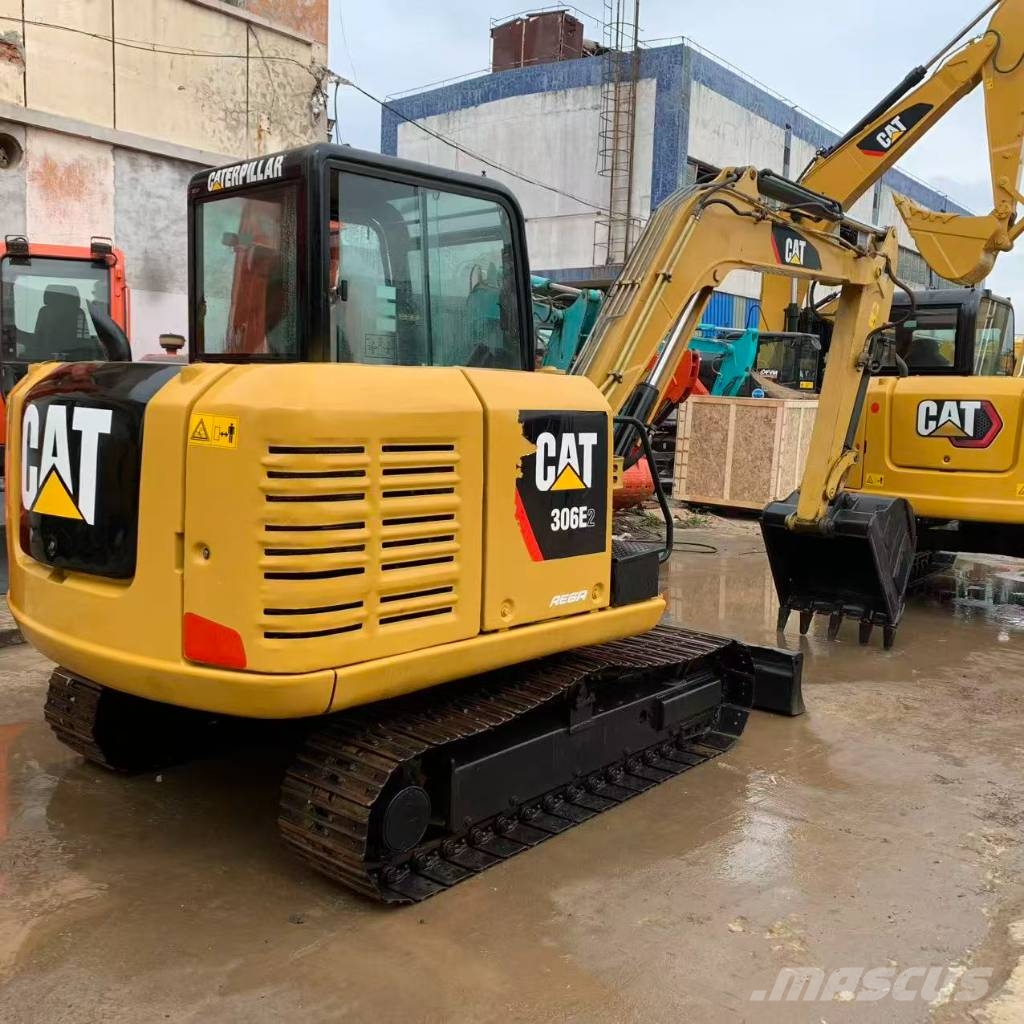 CAT 306E2 Paletli ekskavatörler