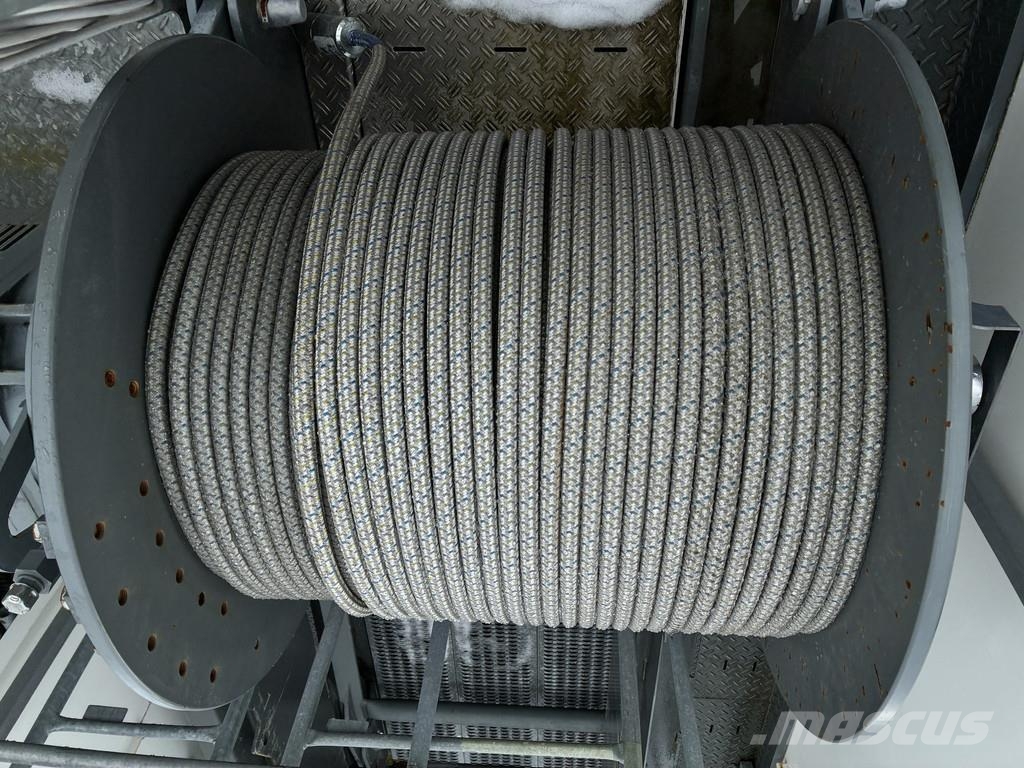 Liebherr 240 EC-B 10 Fibre 塔式起重機