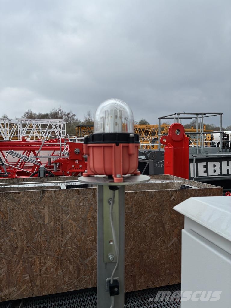 Liebherr 240 EC-B 10 Fibre 塔式起重機