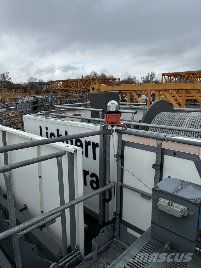 Liebherr 240 EC-B 10 Fibre 塔式起重機
