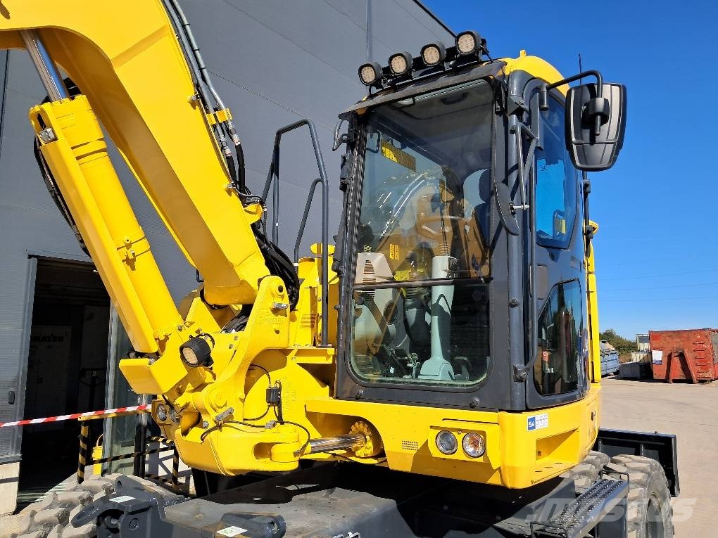 Komatsu PW138MR-11E0 حفارات بعجل