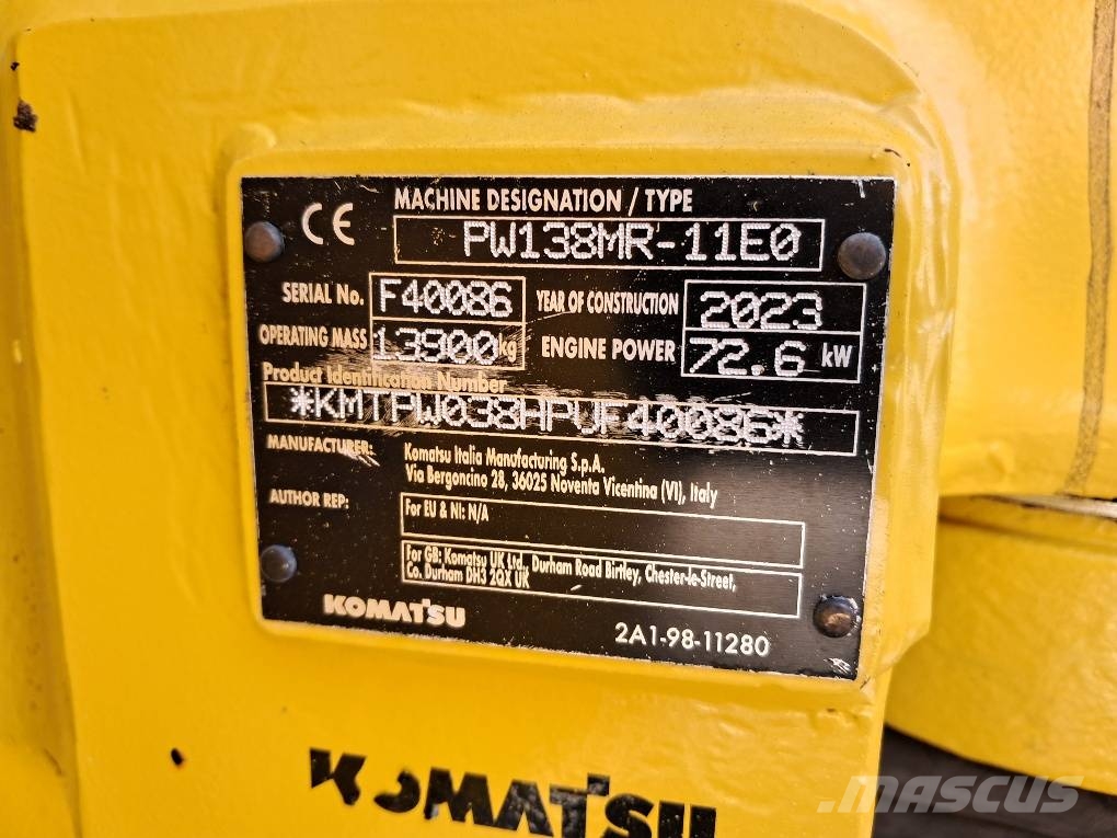 Komatsu PW138MR-11E0 حفارات بعجل