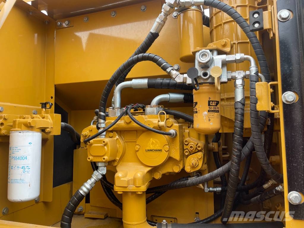 CAT 323 D Escavadeiras de esteiras